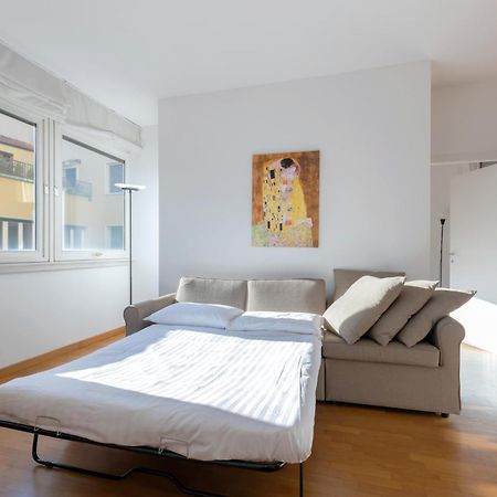 Joivy Apartments By The Lake Como Exterior foto